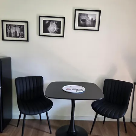 Del Paradiso Oda ve Kahvaltı 3*